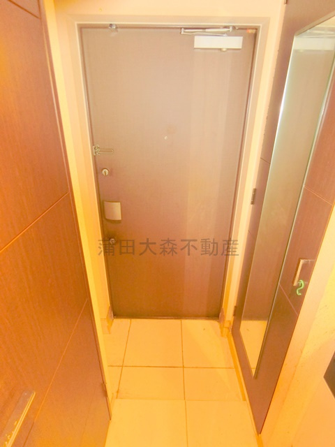 クロスレジデンス蒲田の玄関