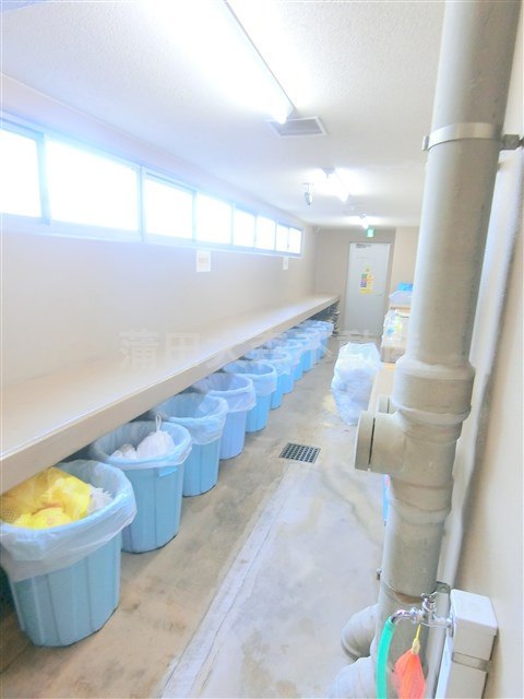 クロスレジデンス蒲田のその他共用部分|曜日時間関係なくゴミ捨て可能な敷地内ゴミ捨て場