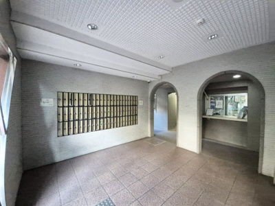 【エントランス】 | ベル・アーバニティ伏見桃山東