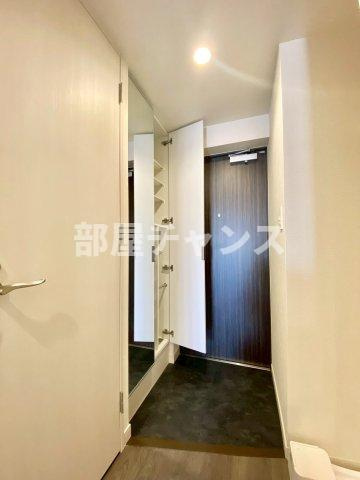 プレサンス上前津オレシアの玄関