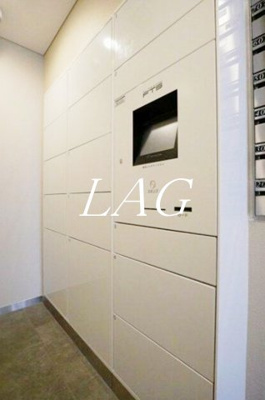 【その他共用部分】 | イニシア東京尾久 | 宅配ボックスになります。