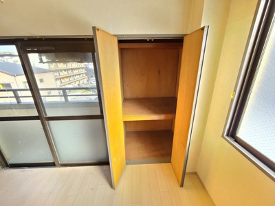 【収納】 | スクエアレジデンス豊里 | 大き目の収納スペースがあります