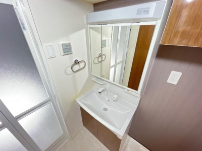 【洗面所】 | フリージア | 洗髪洗面化粧台（イメージ）