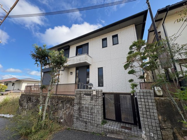 神戸市北区泉台3丁目戸建