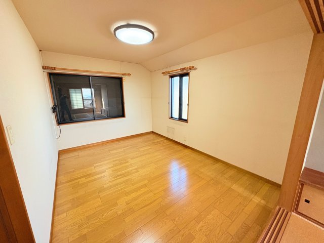 神戸市北区泉台3丁目戸建の洋室