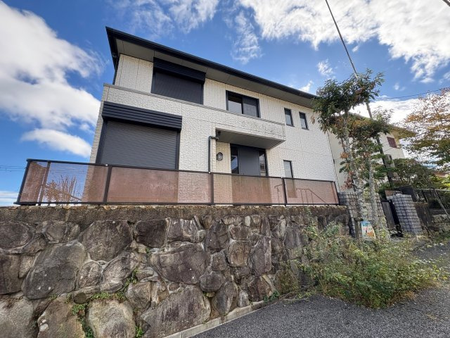 神戸市北区泉台3丁目戸建の外観