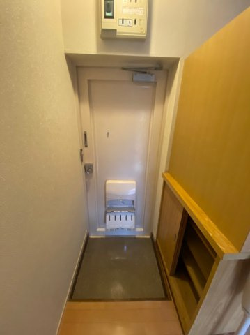 ニューハイツ弥永の玄関