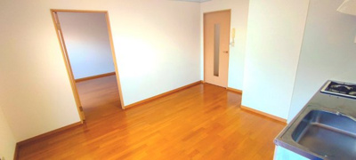 【居間・リビング】 | レオパレス中井町３