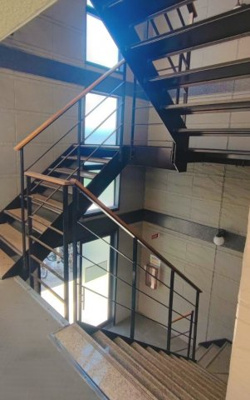 【その他】 | レオパレス中井町３