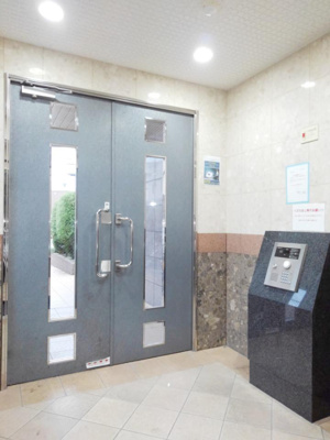 【エントランス】 | ウィザード空港通り | エントランス