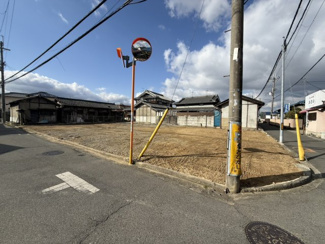 【前面道路含む現地写真】 | 【プレイワーク陶器北】北東角地・土地119坪・建築条件なし・更地渡し | 前面道路含む現地写真です