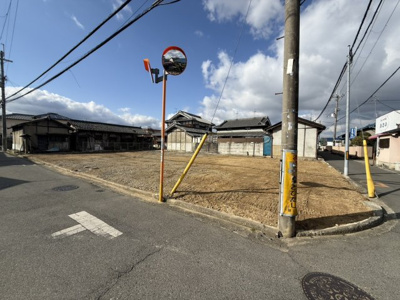 【前面道路含む現地写真】 | 【プレイワーク陶器北】北東角地・土地119坪・建築条件なし・更地渡し | 前面道路含む現地写真です