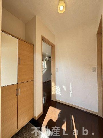 シャルールＢの玄関