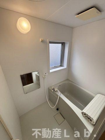 シャルールＢの浴室