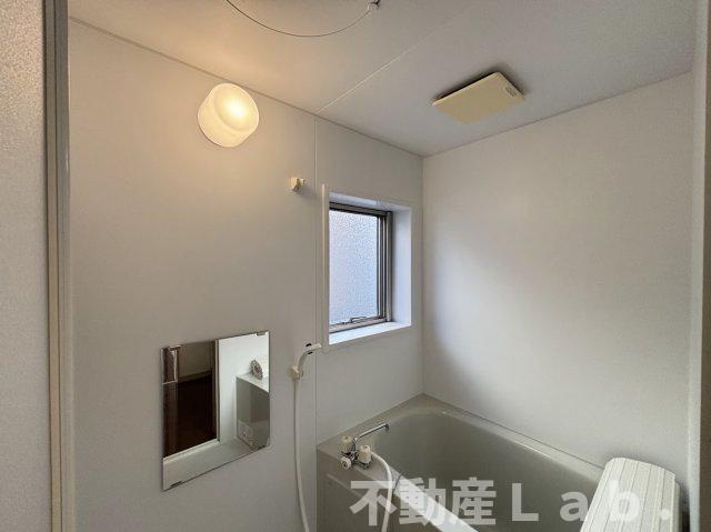 シャルールＢの浴室