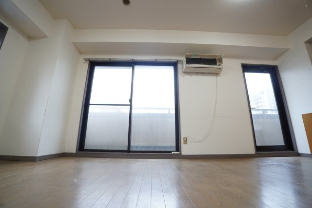 ウォンズ東千葉の居間・リビング