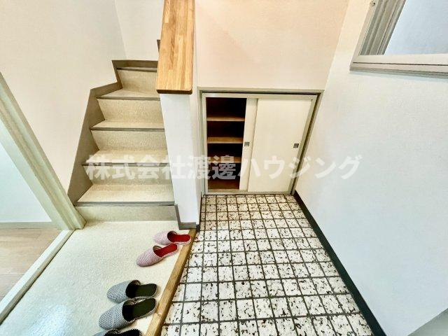 オスカー第1ビルの玄関