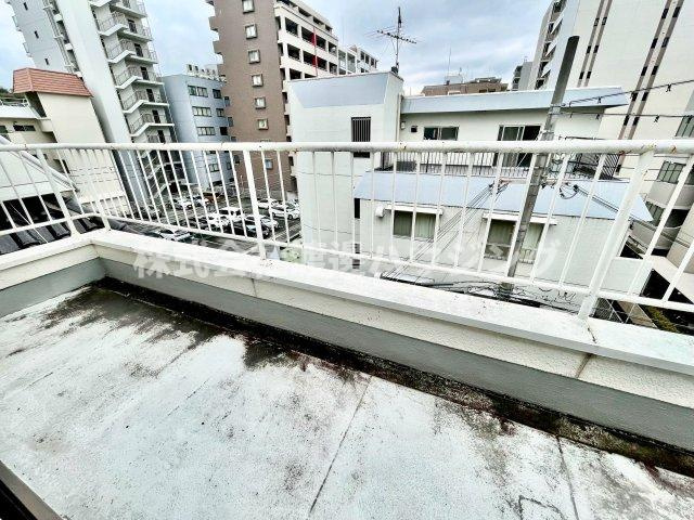 オスカー第1ビルのバルコニー