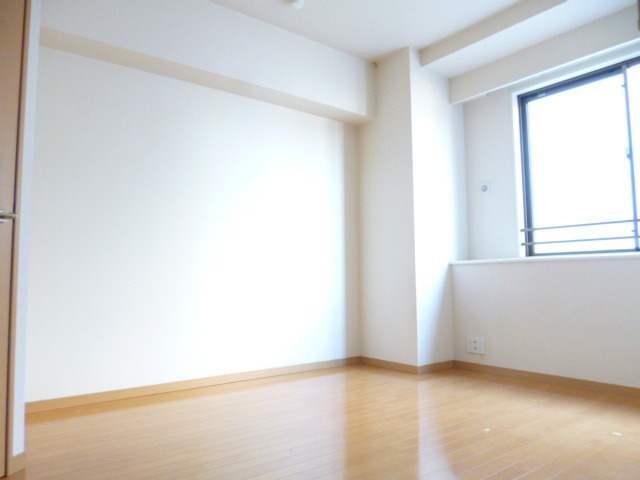 ルピナス王子駅前の洋室|とてもキレイな洋室になっています♪