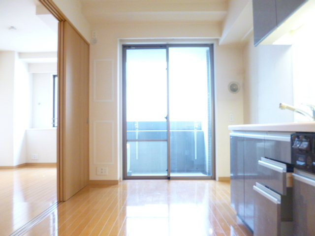 ルピナス王子駅前の洋室|奥行きのある洋室です♪