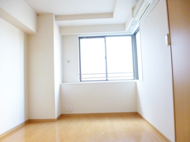 ルピナス王子駅前の洋室|７帖の洋室です☆