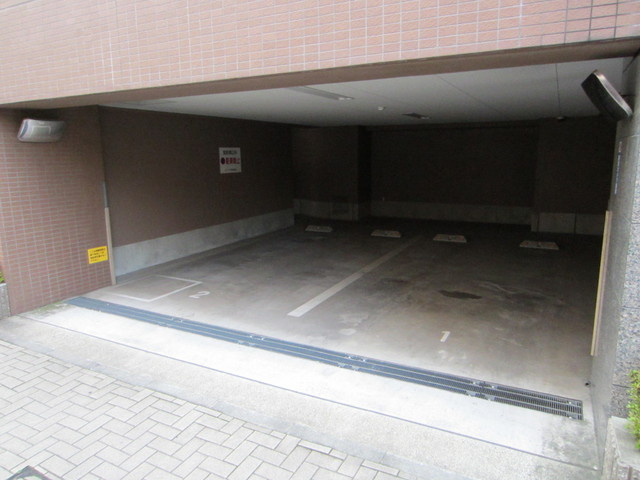 ルピナス王子駅前の駐車場|駐車場あります！