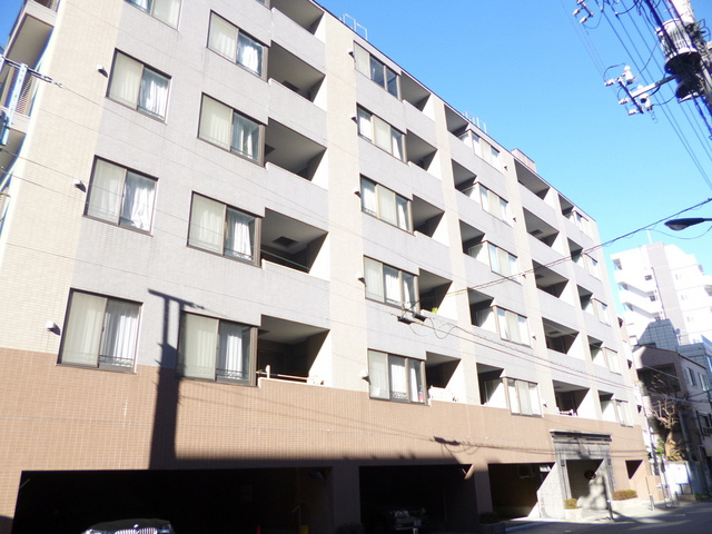 ルピナス王子駅前の外観|とっても明るい居室空間です。