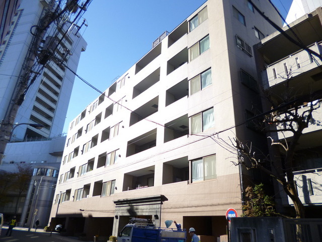 ルピナス王子駅前の外観|スーパー徒歩1分、コンビニ徒歩２分です。