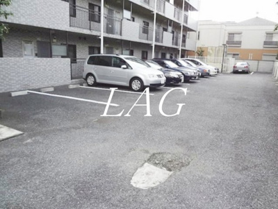 【駐車場】 | パインホームズ | 駐車場です。