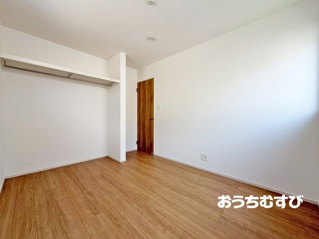 春日井市高森台第9（全2棟）の洋室