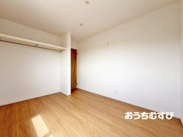春日井市高森台第9（全2棟）の洋室