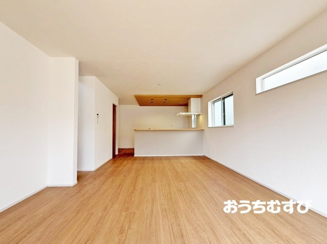 春日井市高森台第9（全2棟）の居間・リビング