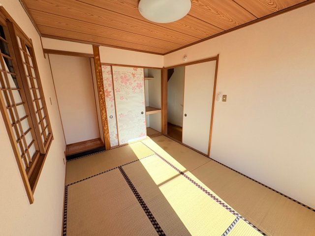 三田市つつじが丘北3丁目戸建の和室