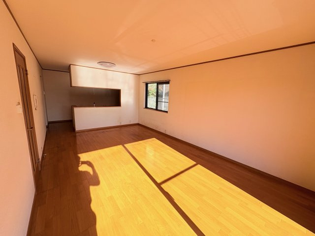 三田市つつじが丘北3丁目戸建の居間・リビング