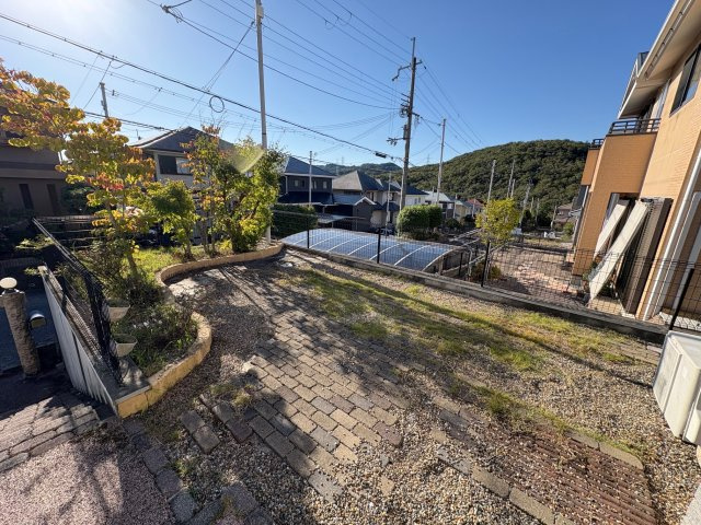 三田市つつじが丘北3丁目戸建の庭