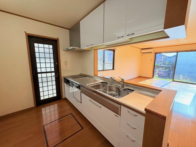 三田市つつじが丘北3丁目戸建のキッチン