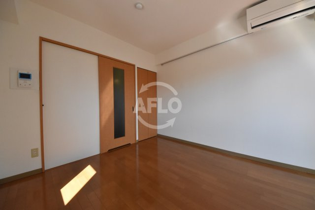 アスティナ天神橋の居間・リビング|アスティナ天神橋　洋室