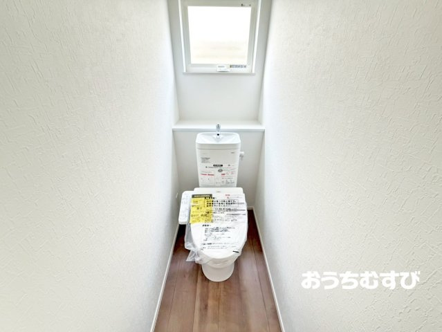春日井市高森台第9（全2棟）のトイレ