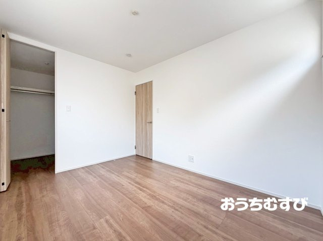 春日井市高森台第9（全2棟）の洋室