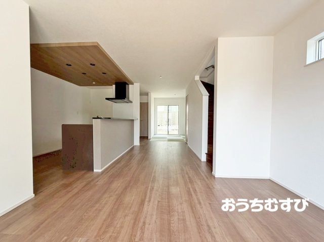 春日井市高森台第9（全2棟）の居間・リビング