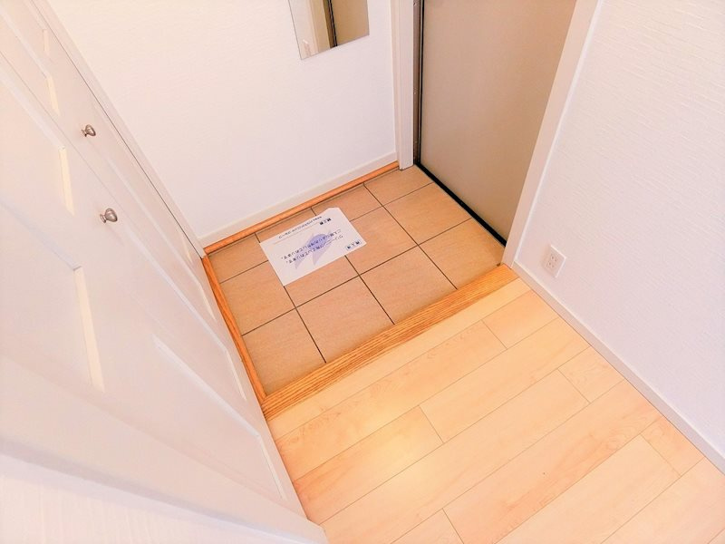 プリマ府中フォレスタ弐番館の玄関