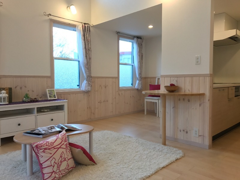 プリマ府中フォレスタ弐番館の居間・リビング