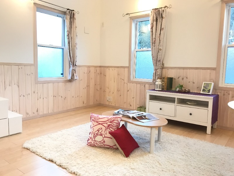 プリマ府中フォレスタ弐番館の居間・リビング