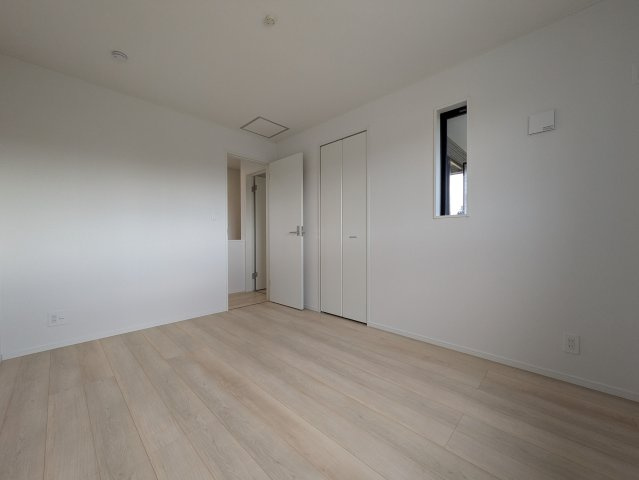 明石市大久保町谷八木新築戸建３号棟の洋室