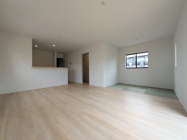 明石市大久保町谷八木新築戸建３号棟の居間・リビング