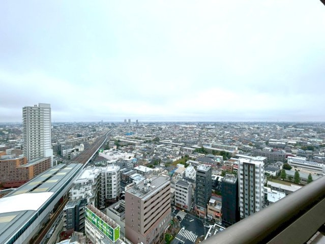 石神井公園ピアレスＡ棟　西武池袋線　石神井公園の展望|遠くまで見渡せる眺望が魅力。気分転換にもぴったりの空間です。