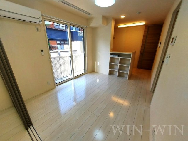 ティー.アイビー Aの居間・リビング