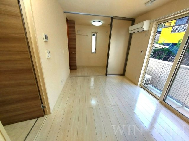 ティー.アイビー Aの居間・リビング