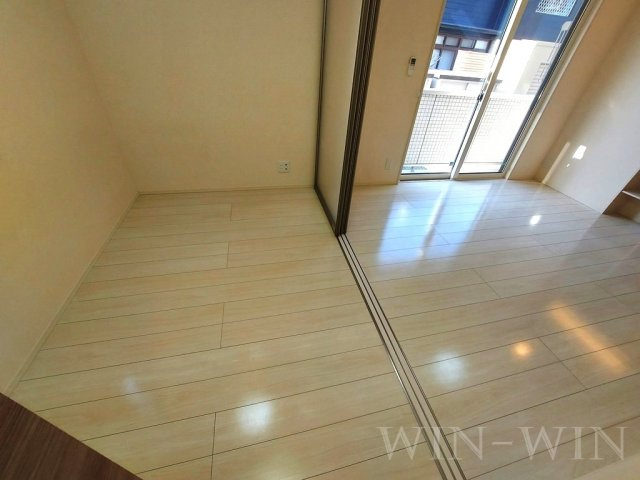 ティー.アイビー Aの洋室