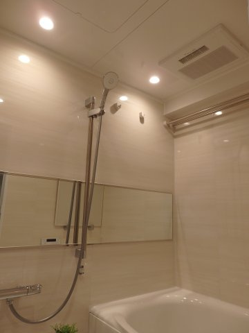 【浴室】 | 朝日シティパリオ高井戸 | 共用部は2024年1月大規模修繕工事実施済み